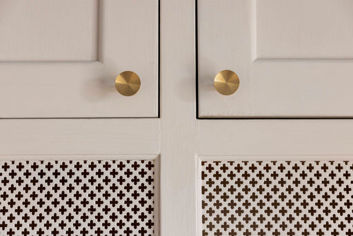 Äggoljetempera Köksluckor Närbild Pärlgrå 9-612