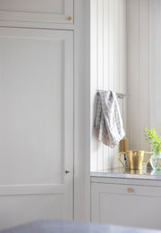 Äggoljetempera Kök Skafferi Pärlgrå 9-612