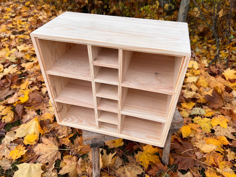 Ormesta hylla för skäppor och burkar