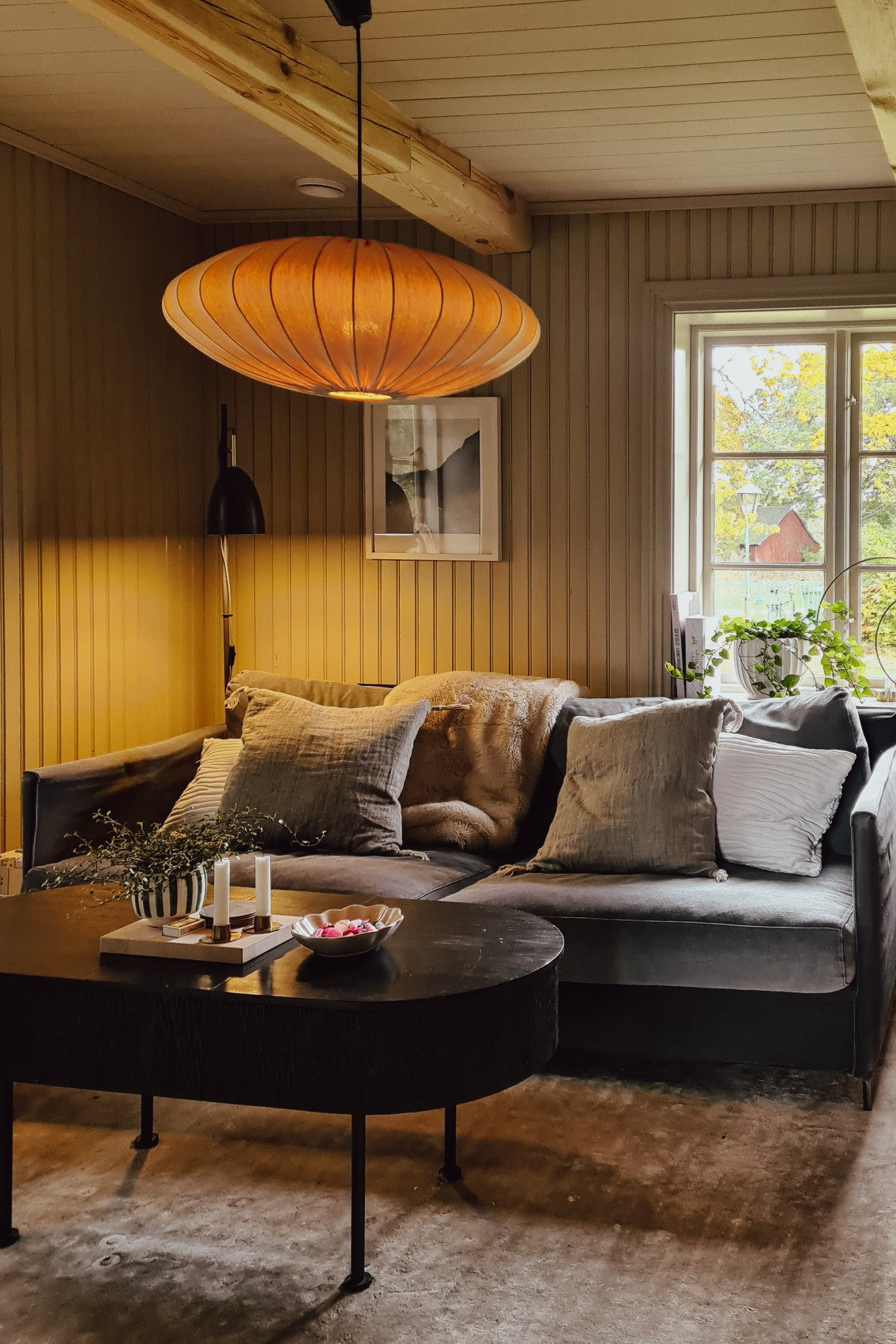 Ljungbylund renovering äggoljetempera vardagsrum