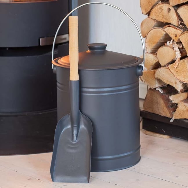 Askhink med lock & spade