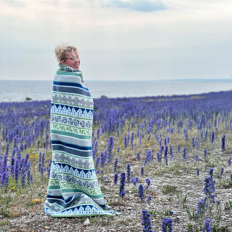 Visby wool blanket blue