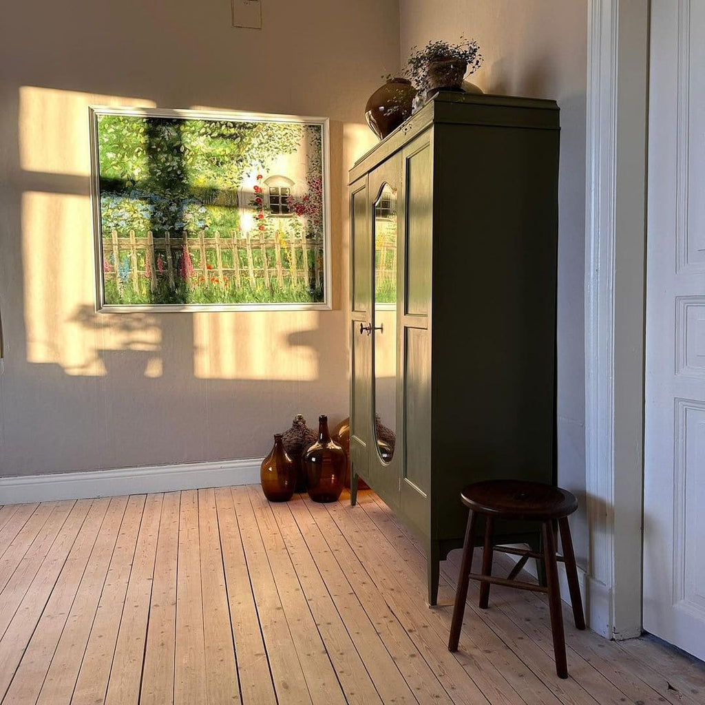 Linoljefärg | Köp Traditionell Linoljefärg för Fasad och Väggar | Ovolin™
