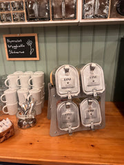 Karamellställ med 4 burkar