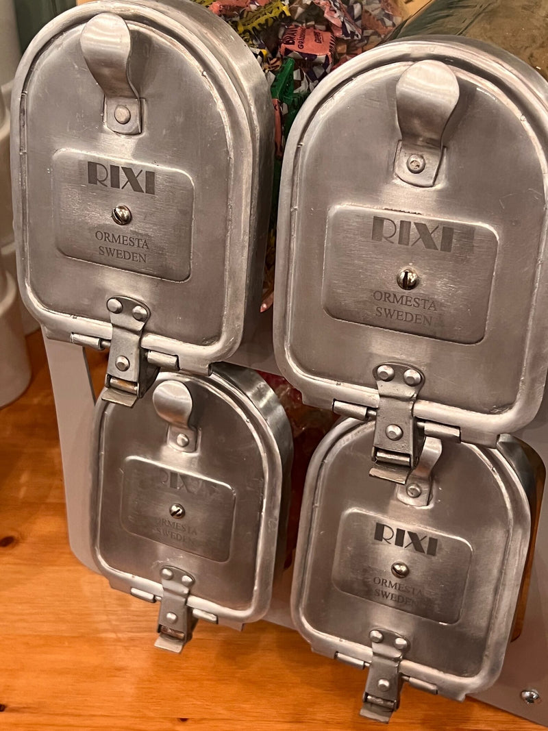 Karamellställ med 4 burkar