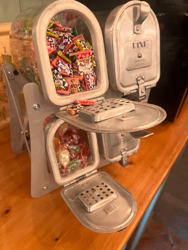 Karamellställ med 4 burkar