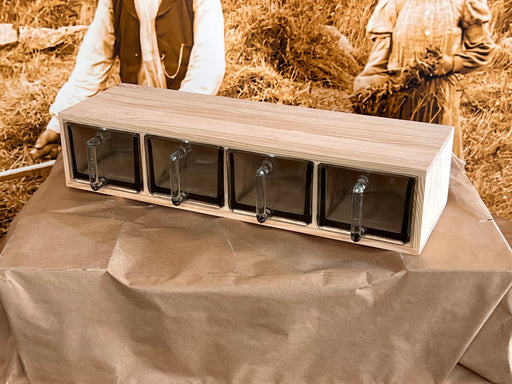 Ormesta hylla för skäppor och burkar