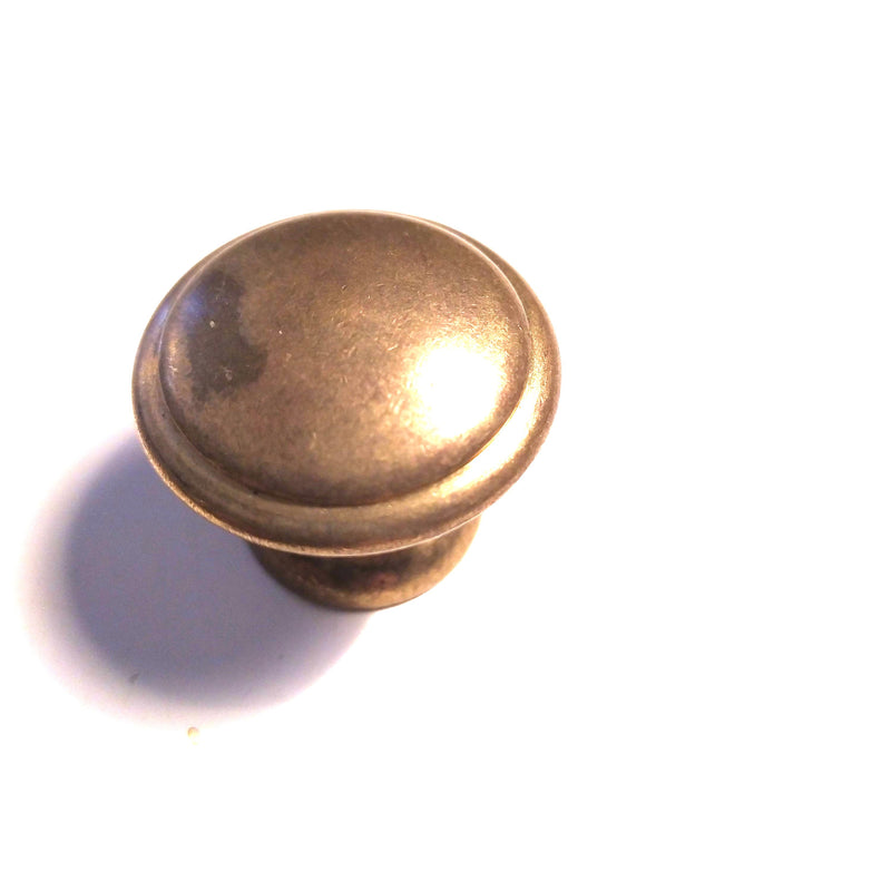 Antikbehandlad mässingsknopp - Ovolin